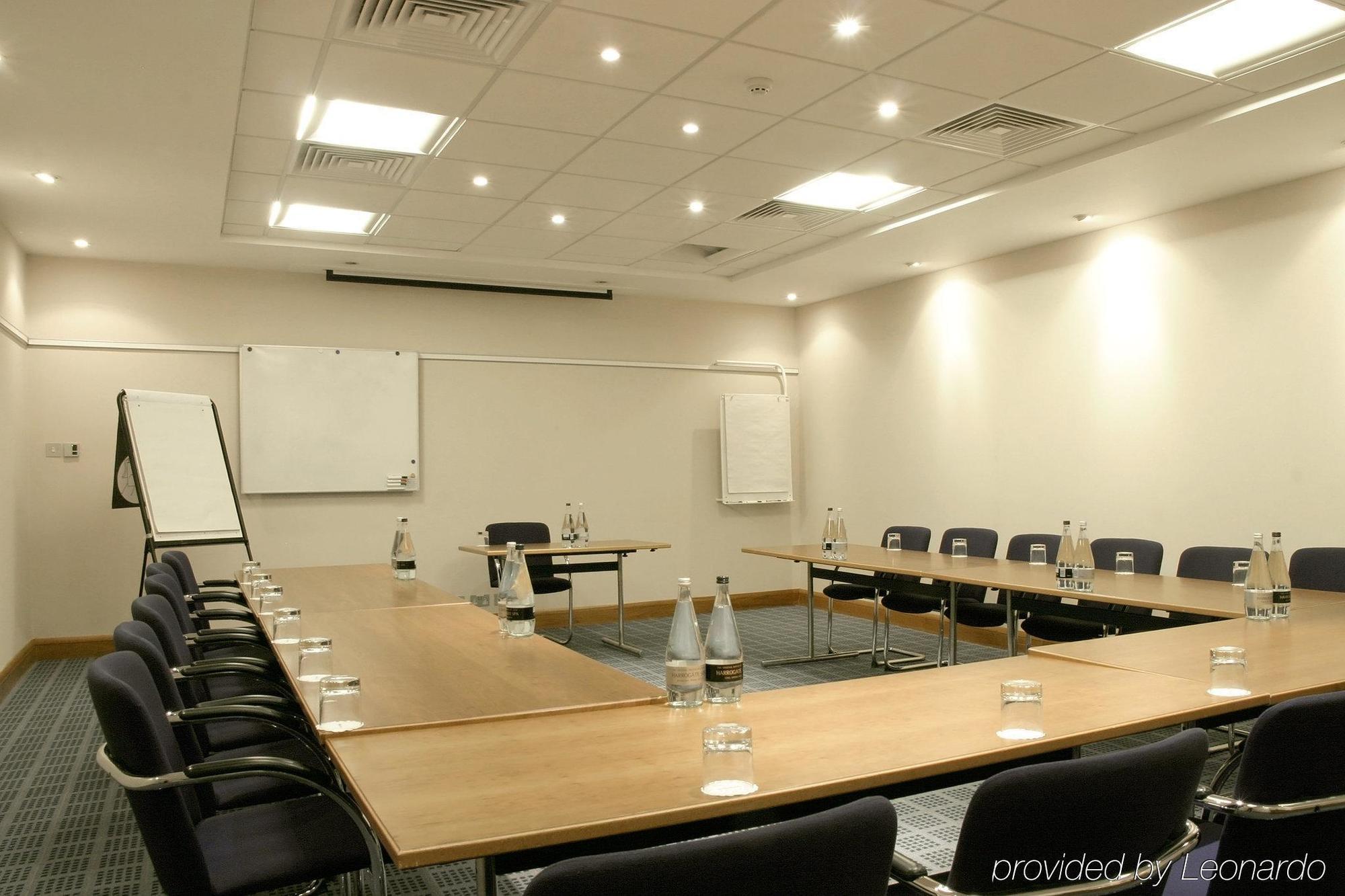 Holiday Inn Portsmouth By Ihg Buitenkant foto